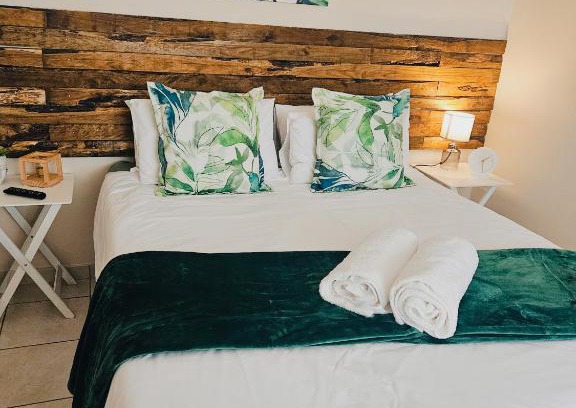 Gonubie Apartment | Sea Breeze Manor - Green Unit