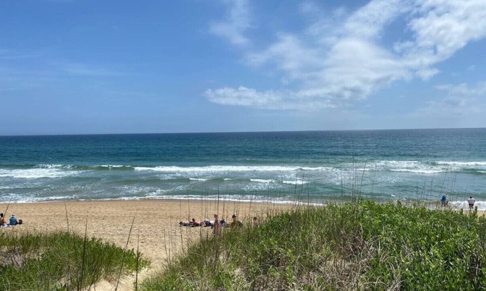 Kill Devil Hills Cottage | Sea Captain's Cottage 4; Oceanfront Cottage Court