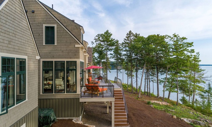 Hulls Cove House | Sea Cliff on Frenchman's Bay