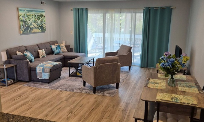 Bethany Beach Condo | Sea Colony - fully renovated - walk to private beach and tennis - Free wifi