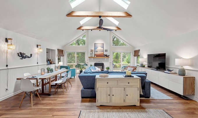 Southern Shores House | Sea Dog's Dream: Pets Allowed