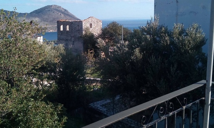 East Mani House | Sea-Esta Mani Mountain Retreat.