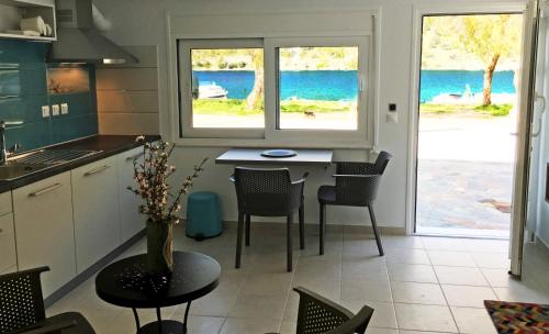 Mpoufalo Apartment | Sea Front Studio - Porto Buffalo - Evia