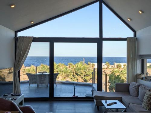 Soma Bay Villa | Sea & Golf Views 2BR Villa with Free Beach & Pool Access