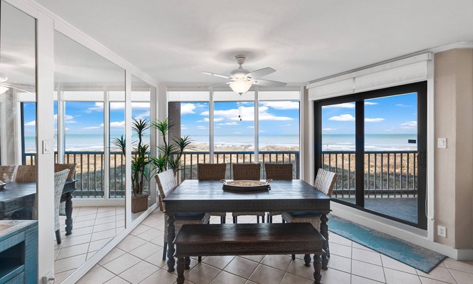 Port Aransas Condo | Sea Gull #201L: Beachfront 2 bed 2 Bathroom With Spectacular Views and 24 Hour Management