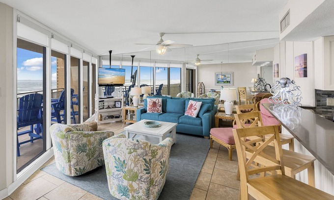 Port Aransas Condo | Sea Gull #503: Beachfront 2 Bedroom 2 Bathroom With Spectacular Views and 24 Hour Management