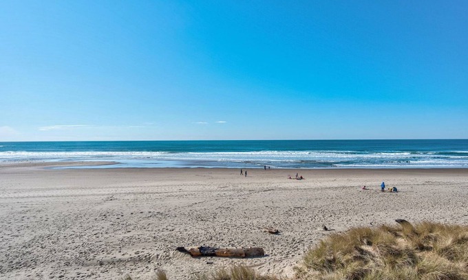 Lincoln City Condo | Sea Gypsy Rentals