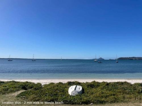 Salamander Bay House | Sea La Vie One 400m to waters edge