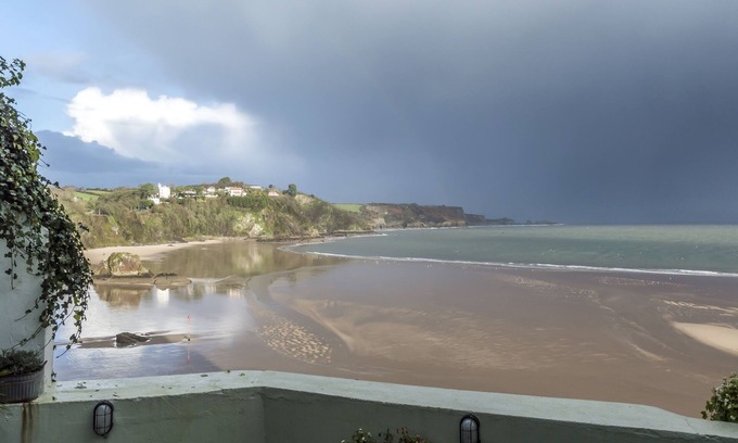 Tenby Apartment | Sea Legs