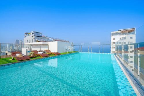 Ngu Hanh Son Hotel | Sea Near Me Hotel Danang