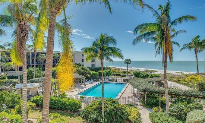 Boca Grande Condo | Sea Oats 242 2 Bedroom Condo by RedAwning