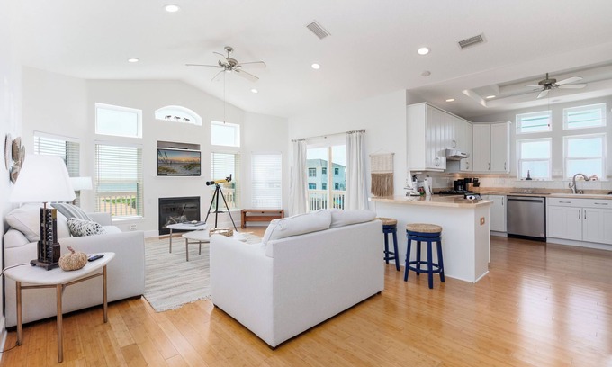 Marineland Acres House | Sea Pearl beautiful beachside home! Less than one minute walk to the beach!