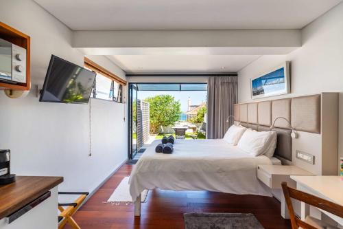 Kalk Bay Apartment | Sea Peep in Kalk Bay