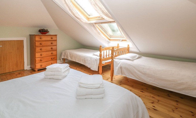 Paignton Cottage | Sea Peeps