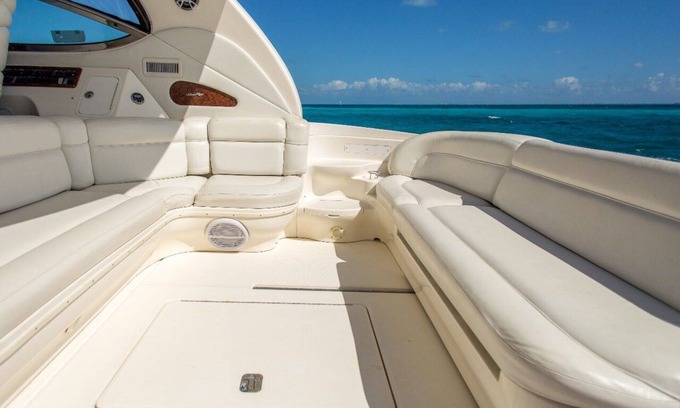 Zona Hotelera Boat Rental | Sea Ray 51 feet for Rent.