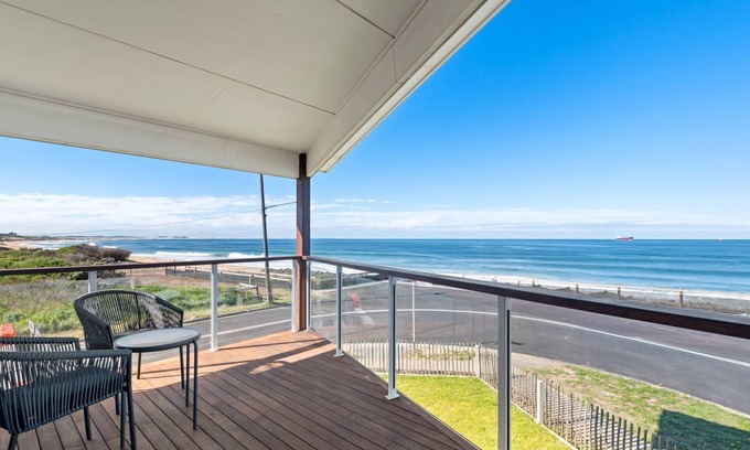 Stockton House | Sea Sand and Serenity at Stockton - Stunning Sophistication
