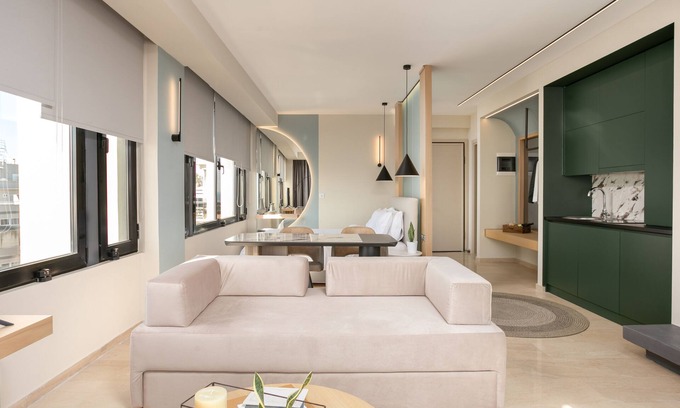 Ladadika House | Sea & the City