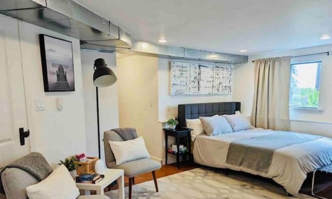 West Vancouver Cottage | Sea to Sky Cottage Studio.