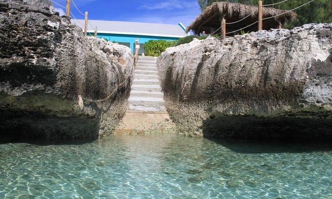 Rainbow Bay Cottage | Sea Turtle Cottage "A place to get out of your shell!"