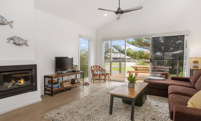 Silver Sands House | Sea View at Silver Sands - Sitting Pretty with Sea, Hills and Washpool Views