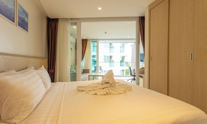 Rawai Condo | Sea View Beach Dinning Beach Front c115