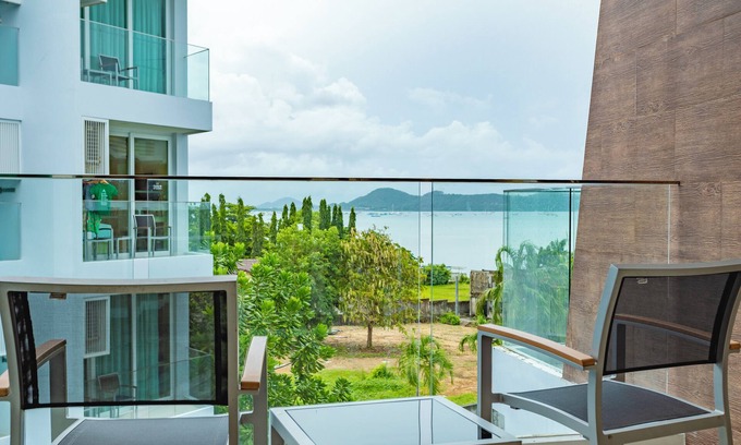 Rawai Condo | Sea View Beach Dinning Beach Front c113