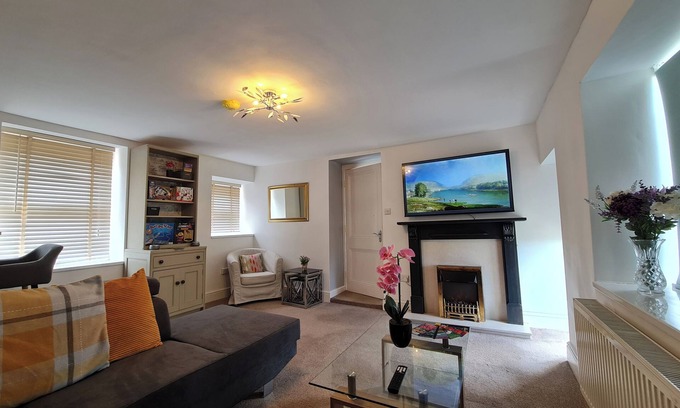 Penmaenmawr Cottage | Sea View Cottage Near Snowdon & Coastal Trails