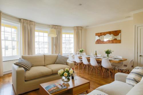 Hove Apartment | Sea View Maisonette by MyHolidayLet