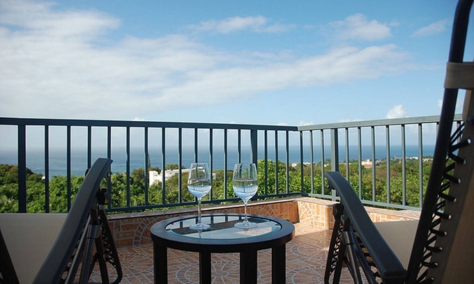 Los Cerros Apartment | Sea-view room in quiet residence, pool/WiFi/cable TV/parking