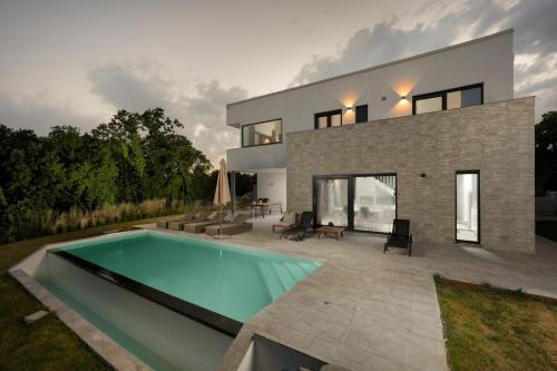 Krnica Villa | Sea View Villa Cala Royal