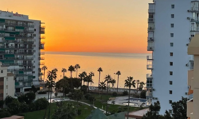 Torrequebrada Apartment | Sea Views and Sunny Terrace Appartment