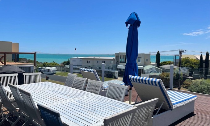 Waterhouse House | Sea views, located at Hooper's beach. Town center.