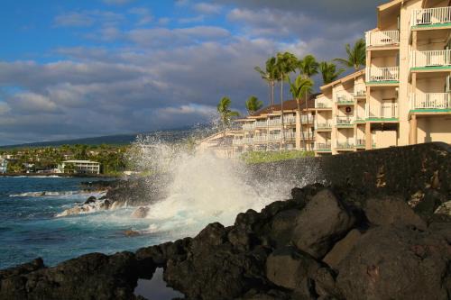 Kailua-Kona Hotel | Sea Village