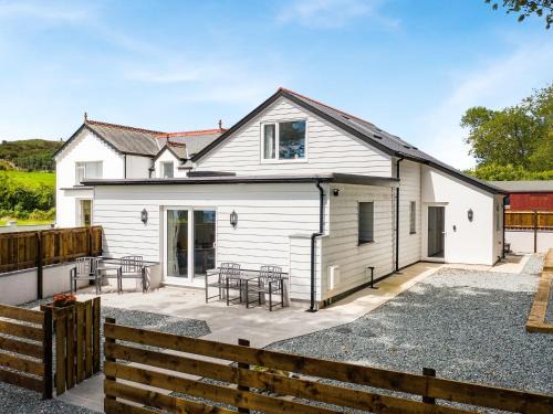 Rhyd-y-clafdy House | Seaborne Cottage - Pwlheli