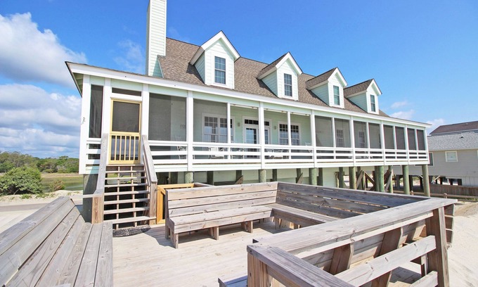 Pawleys Island House | Seabreeze 4 Pawleys Island Oceanfront W/Creek dock 6BR/4.5BAS