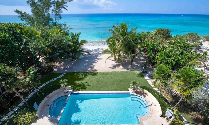 Seven Mile Beach Condo | Seabreeze #8 by Grand Cayman Villas & Condos
