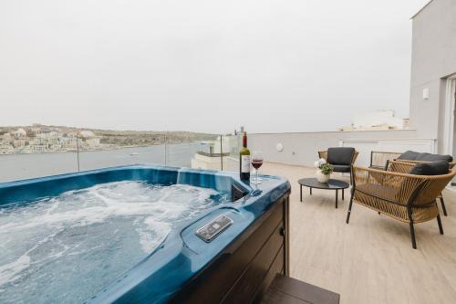 St. Paul's Bay Apartment | Seabreeze Apartments Penthouse By Homely Malta!
