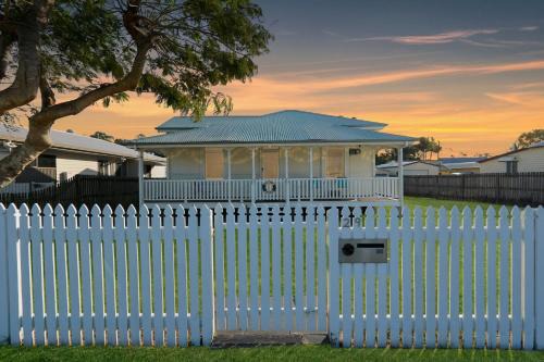 Toogoom House | Seabreeze Cottage