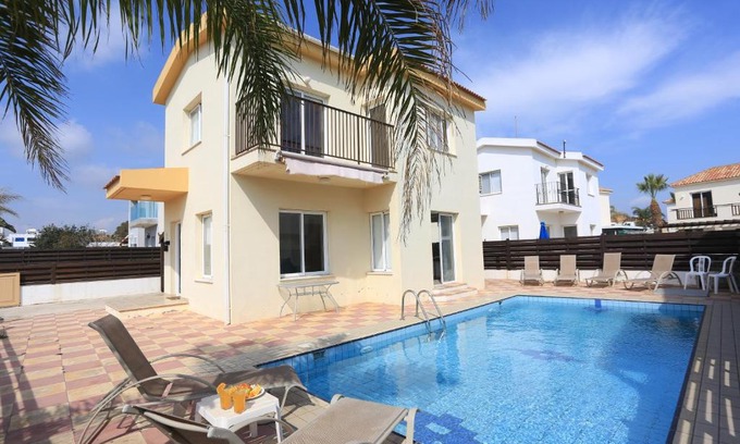 Ayia Thekla Villa | SeaBreeze Villas by TrulyCyprus