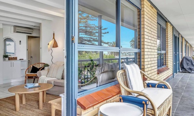 Adelaide Apartment | Seacliff Cove Breezy Beachfront Tranquillity