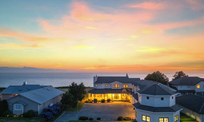 Oak Harbor House | Seacliff Haven | Waterfront Luxury, Stunning Views, Hot Tub & Game Room