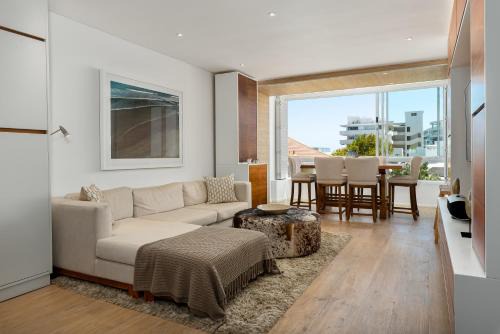 Bantry Bay Apartment | Seacliffe 307