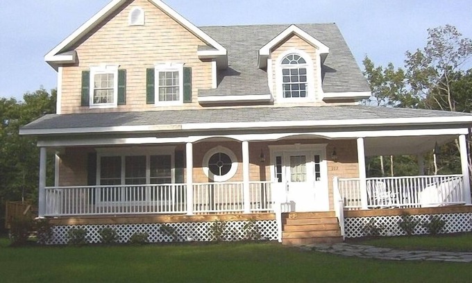 Round Pond House | Seacrest Cape Style Cottage in Round Pond