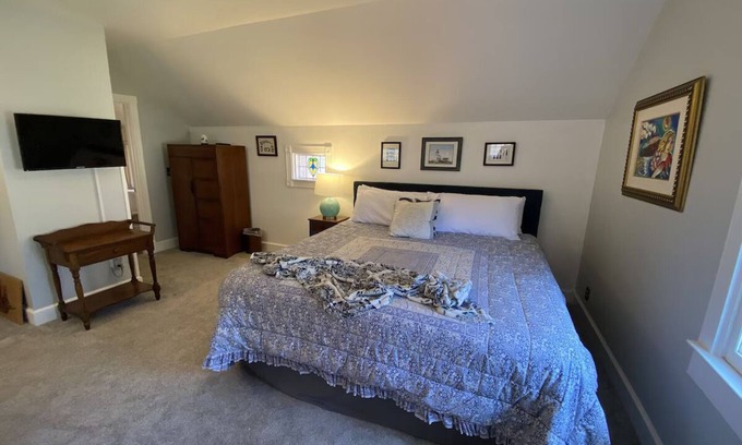 Blairsville Apartment | Seafarer Suite at Misty Mountain - Near Helen & Blueridge
