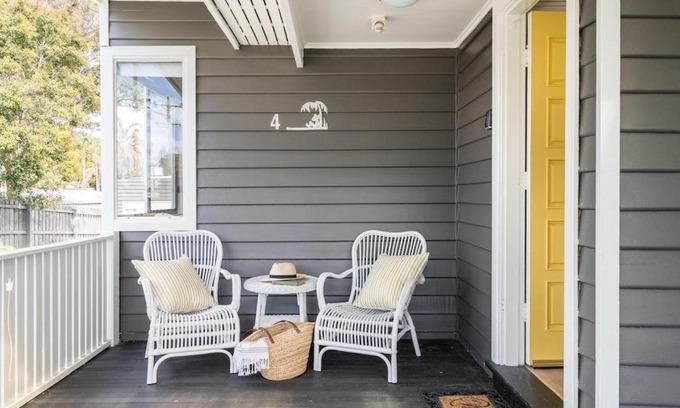 Capel Sound House | Seafarers Cottage