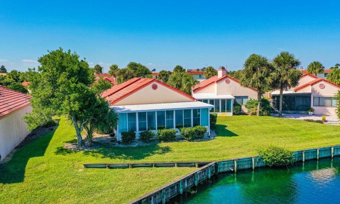 Butler Beach House | Seafaring Sweetness