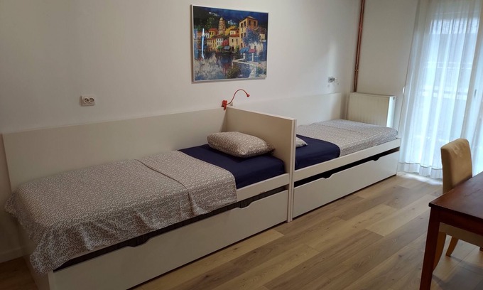 Thessaloniki Apartment | Seafront Apartment-3bedroom-2bathroom-balcony-t13