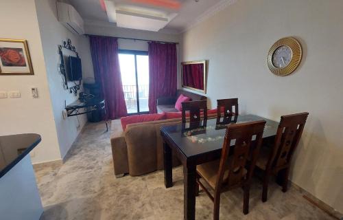 Al Ahyaa Apartment | Seafront apartment G311