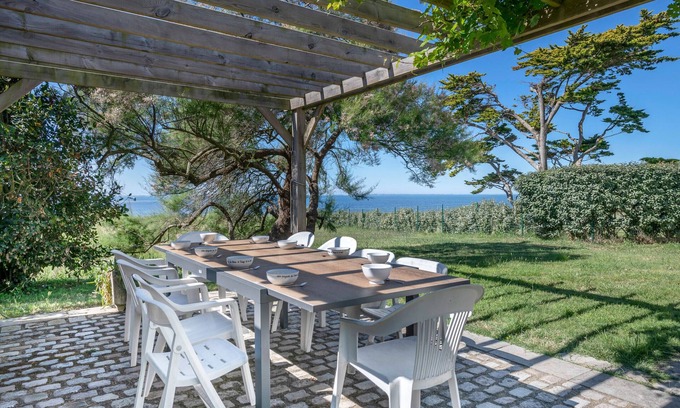 Saint-Gildas-de-Rhuys Ski Chalet | Seafront house - 10 people - Garden