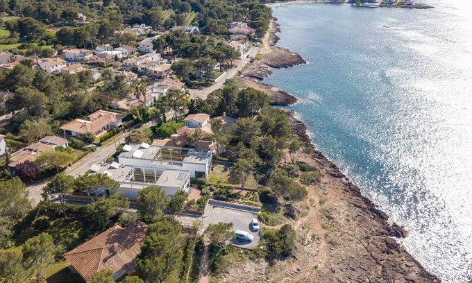 Mallorca Island Villa | Seafront Villa Sunset Alcudia